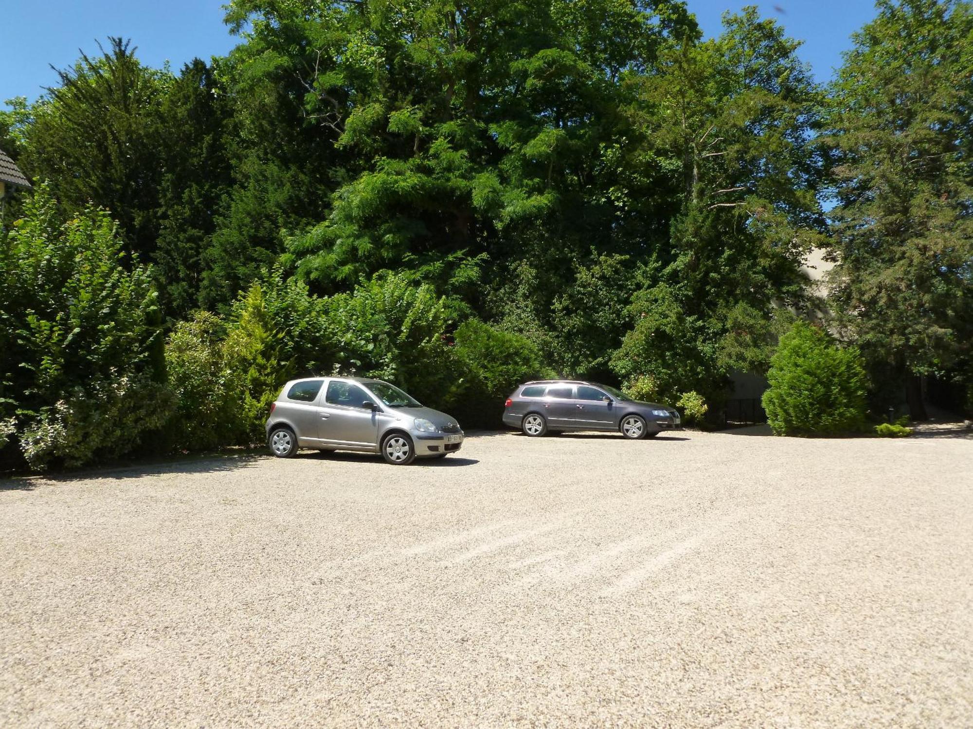 Hostellerie Du Royal Lieu Compiegne Exterior photo