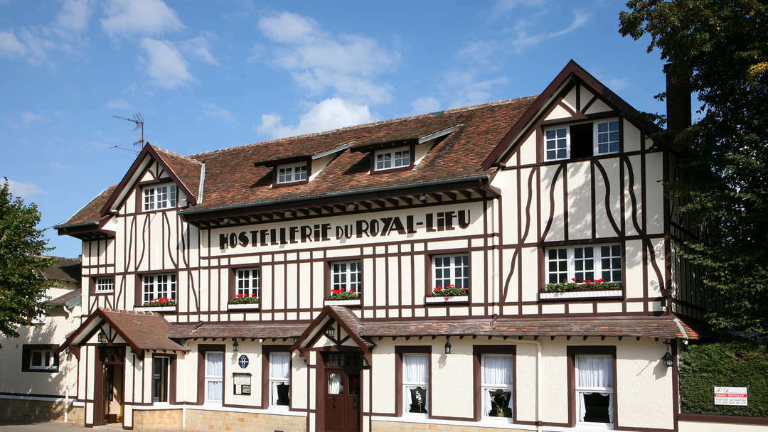 Hostellerie Du Royal Lieu Compiegne Exterior photo